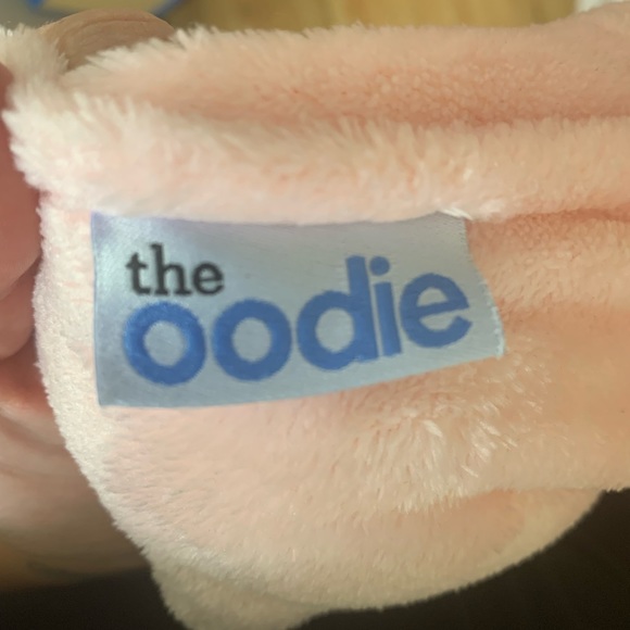 Pink Oodie - Picture 3 of 4